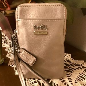 Authentic Coach Champagne Leather Wristlet